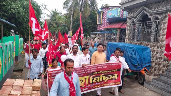 পশ্চিম মেদিনীপুরে ভাঙল তৃণমূল! পঞ্চায়েত নির্বাচনের আগে ঘর শক্ত করছে সিপিআইএম
