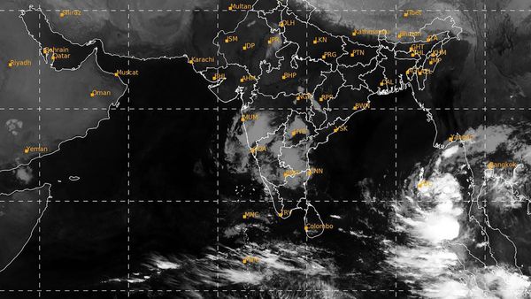 ঘূর্ণিঝড় মোখা বাসা বাঁধছে সাগরে, স্বস্তি মিলতে চলেছে যে সব রাজ্যে! আন্দামানে ভারী বৃষ্টি