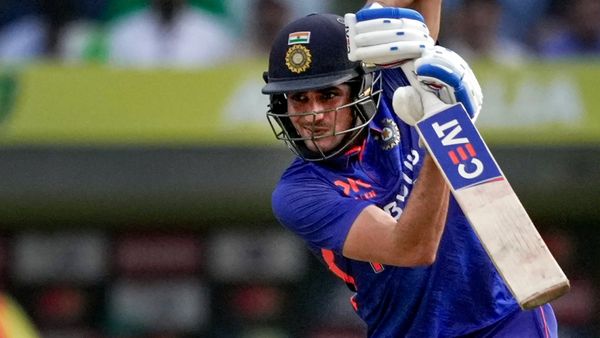 বলিউডে নতুন ভূমিকায় আত্মপ্রকাশ করতে চলেছেন শুভমান গিল