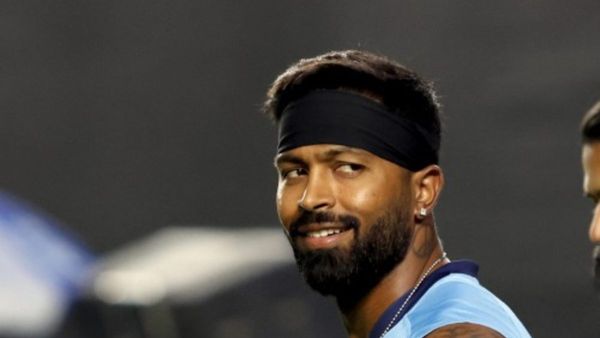 IPL: ‘আমি ধোনির ভক্ত’, মাঠের লড়াইয়ের আগে মাহি বন্দনায় পাণ্ডিয়া