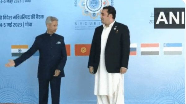 SCO বৈঠকে সন্ত্রাসবাদ ইস্যুতে কড়া বার্তা! পাক বিদেশমন্ত্রীকে শুধুই নমস্কার জয়শঙ্করের