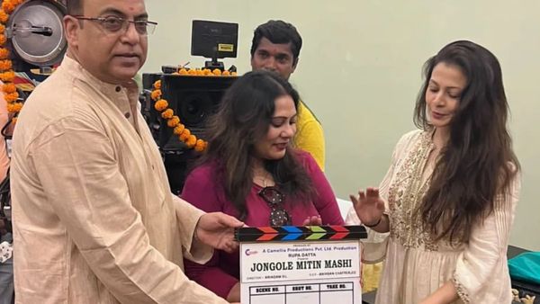 আসছে ‘ জঙ্গলে মিতিন মাসি’, কারা থাকবেন অভিনয়ে, শুভ মহরতের ছবি পোস্ট পরিচালকের