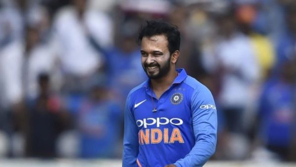 IPL:কমেন্ট্রি বক্স থেকে বিরাটদের দলে সুযোগ, ভারতীয় এই ক্রিকেটার আবার আইপিএলের আঙিনায়