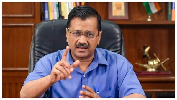 প্রশাসনিক ক্ষমতা নিয়ে কেন্দ্রের অর্ডিন্যান্স স্বৈরাচারী! সুপ্রিম কোর্টে চ্যালেঞ্জ করার সিদ্ধান্ত কেজরিওয়ালের