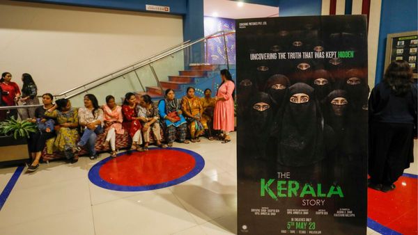 'The Kerala Story' কেন নিষিদ্ধ বাংলায়? রাজ্যকে নোটিশ সুপ্রিম কোর্টের