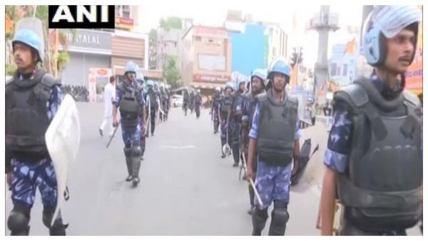 মণিপুর হিংসা: অগ্নিগর্ভ পরিস্থিতি থেকে ১৩ হাজার সাধারণ নাগরিককে উদ্ধার সেনাবাহিনীর