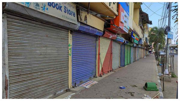 মনিপুর হিংসায় বনধের চেহারা ইম্ফলে! এই প্রথম কোনও মন্ত্রীর বাড়িতে হামলা-লুট