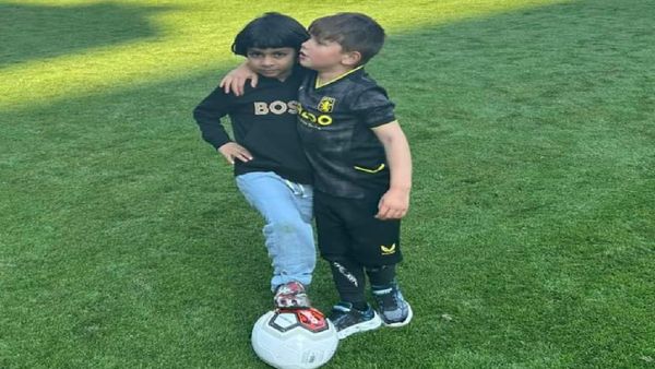 এমিলিয়ানো মার্তিনেস উপভোগ করলেন পুত্রর সঙ্গে দিয়েগোর ফুটবল টক্কর, যাবেন মোহনবাগানেও