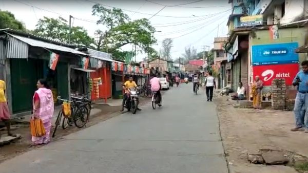 Bangla Bandh: বন্ধ বাস, চলছে অবরোধ-পিকেটিং, আদিবাসীদের বনধে বিপর্যস্ত রাঢ় বাংলা