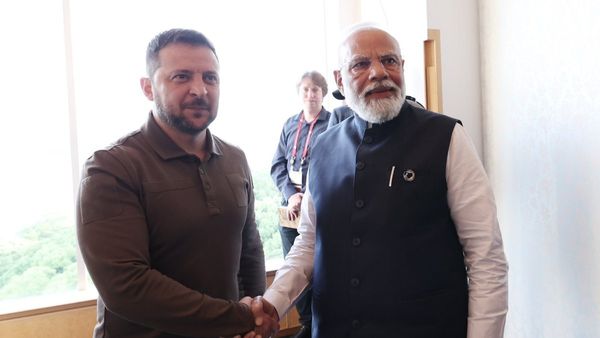 মোদী শান্তির পক্ষে, রুশ হামলায় বিধ্বস্ত ইউক্রেন প্রেসিডেন্টকে দিলেন যুদ্ধাবসানের বার্তা