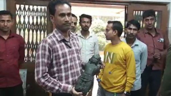 নদীতে স্নান করতে গিয়ে কুড়িয়ে পেয়েছিলেন, সত্যিটা জানতেই হুলুস্থূল কাণ্ড বিষ্ণুপুরে