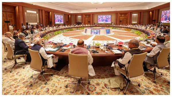 নীতি আয়োগের বৈঠক বয়কট আট মুখ্যমন্ত্রীর! জনবিরোধী ও দায়িত্বজ্ঞানহীন বলে নিশানা বিজেপির