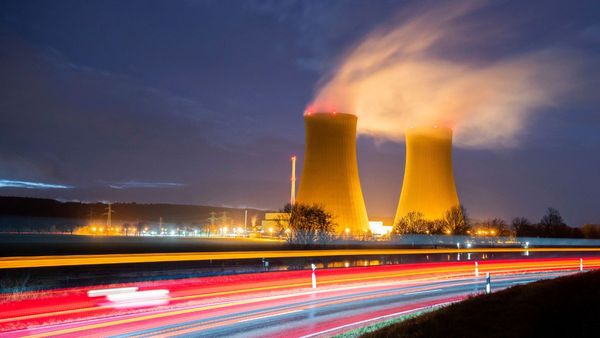 কর্মীর 'সামান্য ভুল', থমকে গেল বিশ্বের সবথেকে বড় নিউক্লিয়ার পাওয়ার প্লান্টের কাজ