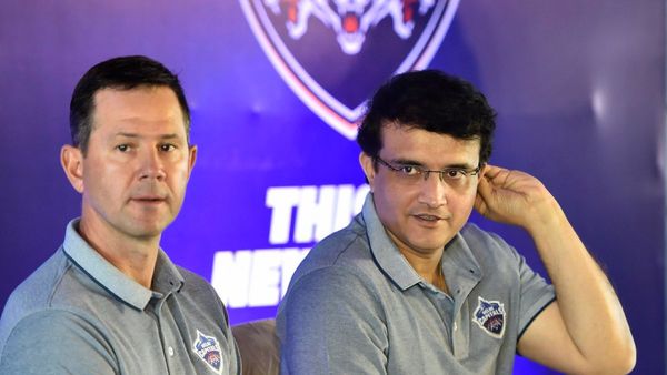 IPL: হতশ্রী পারফরম্যান্স! তিন ম্যাচ আগেই বিদায় দিল্লির, কোচ পন্টিংয়ের কাঠগড়ায় কারা?