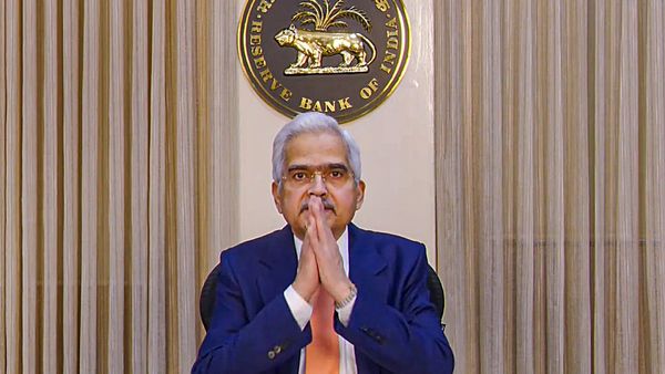 ব্যাঙ্কিং ব্যবস্থা স্থিতিশীল এবং শক্তিশালী বললেন শক্তিকান্ত দাস, দেশের জিডিপি নিয়েও বড় বার্তা