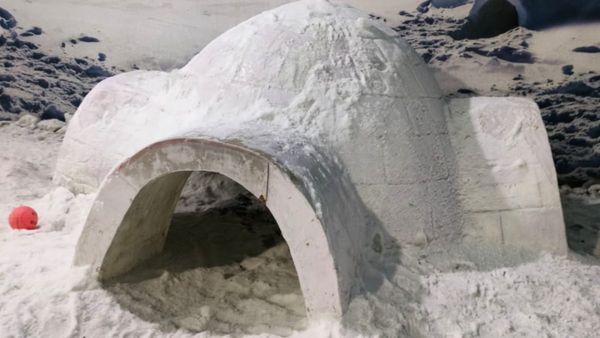 স্নো পার্ক, যেতে হবে না দার্জিলিং কাশ্মীর, কলকাতাই নিন তুষারপাতের মজা