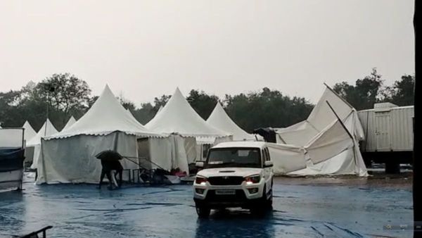 Storm: বৈঠক চলাকালীন প্রবল ঝড়ের মুখে অভিষেক, লণ্ডভণ্ড গোটা ক্যাম্প অফিস