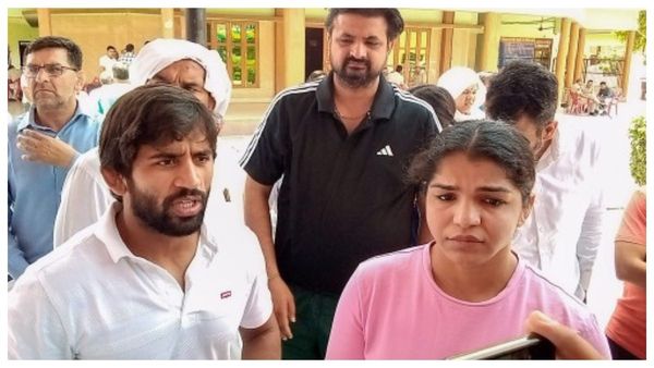 সুর চড়ালেন সাক্ষী, এশিয়ান গেমস বয়কটের হুঁশিয়ারি