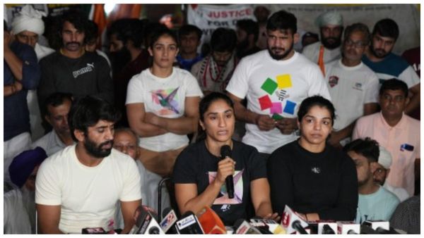 Wrestlers protest: আপোসের জন্য চাপ দেওয়া হচ্ছে, ব্রিজ ভূষণকে নিশানা করে বিস্ফোরক সাক্ষী