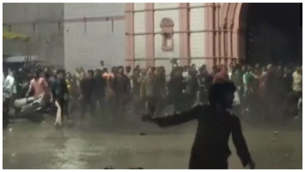 Gujarat: অবৈধ ধর্মীয় প্রতিষ্ঠান ভাঙার নোটিশ, রণক্ষেত্র জুনাগড়