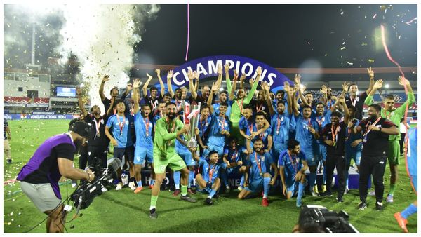 Indian Football Team: মানবিক সিদ্ধান্ত সুনীলদের, করমণ্ডল এক্সপ্রেস দুর্ঘটনায় ক্ষতিগ্রস্তদের পাশে ভারতীয় দল