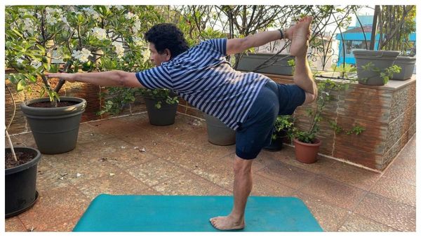 International Yoga Day: শরীর, মনে ফিটনেসে যোগ জরুরি, বার্তা সচিন-গম্ভীরদের