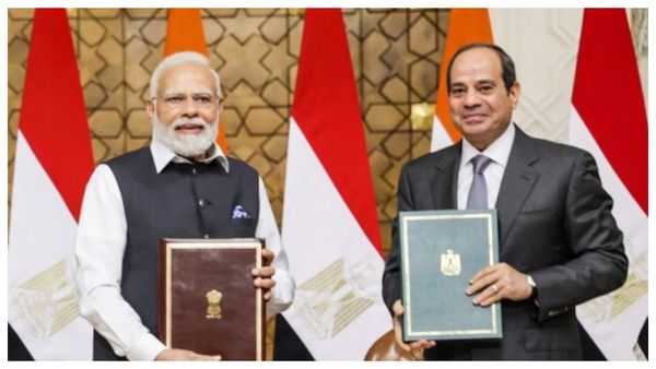 Modi in Egypt: ‘ঐতিহাসিক সফরে’ মিশরের সঙ্গে অর্থনৈতিক ও সাংস্কৃতিক মেলবন্ধনে জোর মোদীর