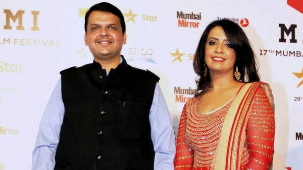 'নির্দোষ হলে পুলিশের কাছ থেকে ছাড়িয়ে আনব ', বুকিকে টোপ দিয়ে গ্রেফতার করালেন ফড়নবীশের স্ত্রী