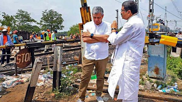 Odisha Train Accident: করমণ্ডল এক্সপ্রেসের দুর্ঘটনায় দায়ী কি ইন্টারলকিং সিস্টেম ? কী জানালেন রেলমন্ত্রী