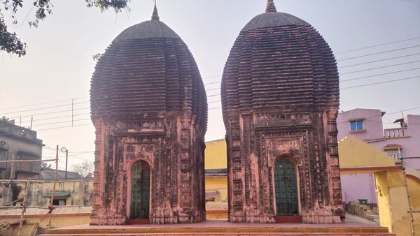 দামোদরের পাড়ে আরতি দেখেছেন? বেড়িয়ে আসুন ঘরের কাছেই বীরভানপুরে