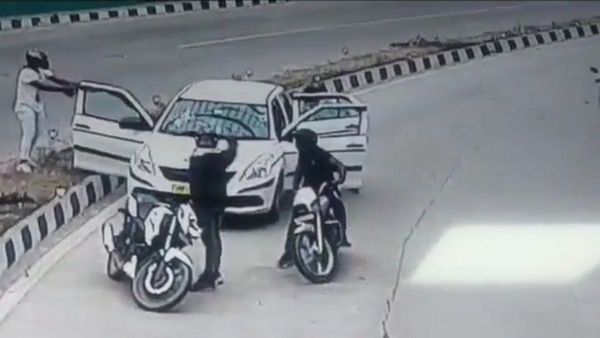 Delhi Robbery: বন্দুক দেখিয়ে হাড় হিম করা ডাকাতি! কেজরির নিশানায় লেফটেন্যান্ট গভর্নর ও মোদী সরকার