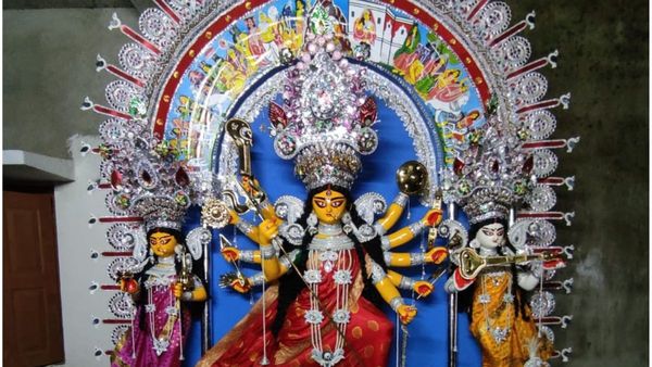 Durga Puja 2023: জার্মানি যাবেন উমা! চরম ব্যস্ততা এখন কুমোরটুলির কৌশিকের স্টুডিওতে