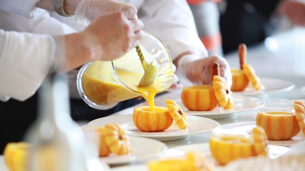 Stay Healthy: সুস্থ থাকতে চান? ভুল করেও এইসব জিনিস একসঙ্গে খাবেন না