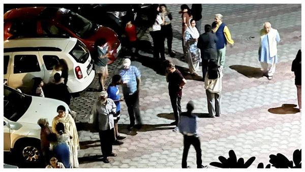 Earthquake in Gujarat: ঘূর্ণিঝড় আসার আগেই আরও এক বিপর্যয় নেমে এল গুজরাতে