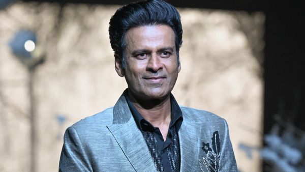 Manoj Bajpayee: বারবার হোঁচট, জুটত না খাবার! বলিউডের অন্যতম জনপ্রিয় অভিনেতা তিনিই