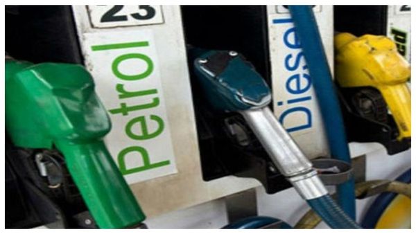 Petrol Diesel Price: পেট্রোল ডিজেলের দাম কি কমবে? পেট্রোলিয়াম মন্ত্রী হরদীপ সিং পুরির মন্তব্যে জল্পনা