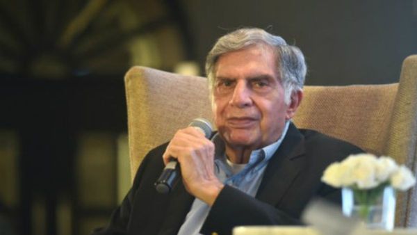 Jimmy Naval Tata: ব্যবহার করেন না ফোন, থাকেন সাধারণ ফ্ল্যাটেই! রতন টাটার এই ভাইকে চেনেন