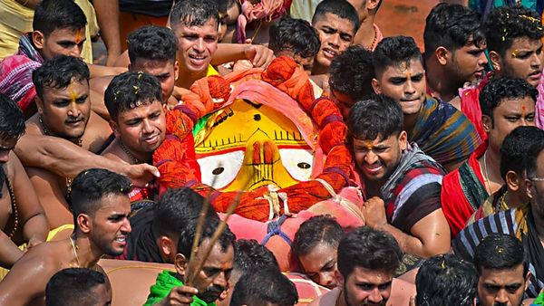 Puri Rath Yatra 2023: রথযাত্রার সময়ই অসুস্থ হয়ে পড়েন শ্রী জগন্নাথ, সেরে ওঠেন কীভাবে? জানেন সেই কাহিনি!