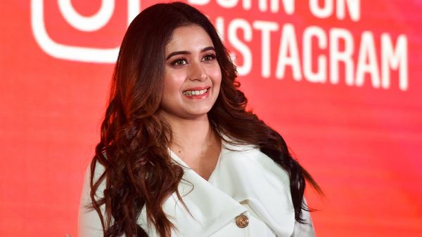 কীভাবে লাস্যময়ী চেহারা ধরে রেখেছেন তন্বী ঋতাভরী, জেনে নিন তাঁর শখ-প্রিয় খাবারই সম্পর্কে