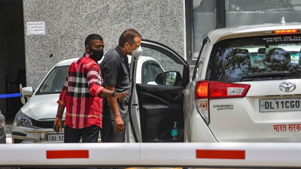 Coromandel Express accident: প্রতারণায় দায়ে জেলে! দুর্ঘটনায় ১০ কোটি ক্ষতিপূরণ দিতে চান সুকেশ