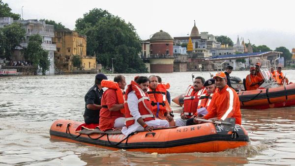 Yogi Adityanath: মাফিয়া আতিক আহমেদের জমিতে গরীবদের জন্যে ফ্ল্যাট! যুগান্তকারী সিদ্ধান্ত যোগীর