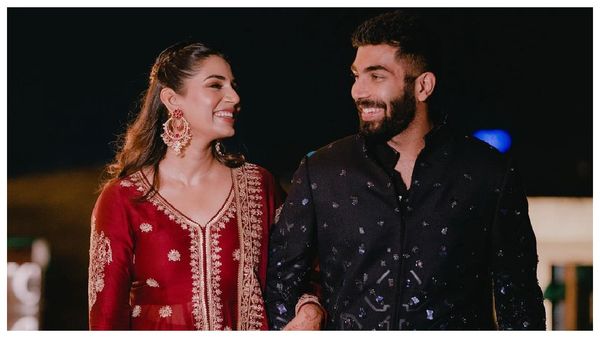 Jasprit Bumrah's Love Story: ‘অহঙ্কারী’ সঞ্চালিকার সঙ্গে প্রেম , বিশ্বকাপেই শুরু বুমরাহের ভালোবাসার ইনিংস