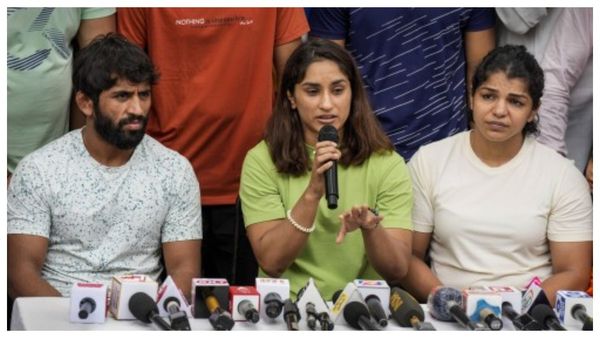 Asian Games 2023: ট্রায়াল ছাড়াই এশিয়াডে, অন্তিমকে পাল্টা জবাব দিলেন ভিনেশ-বজরং