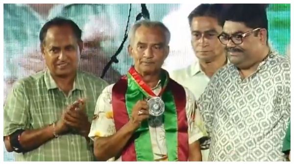 Mohun Bagan Day 2023: মোহনবাগান দিবস পার্ট টু, গৌতম সরকার পেলেন ‘রত্ন’ সম্মান