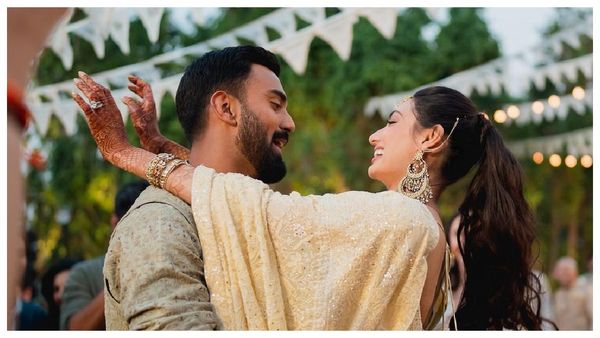 KL Rahul: লন্ডনে আথিয়ার বিশেষ শো, স্ত্রী-র পারফরম্যান্স দেখে মুগ্ধ রাহুলও