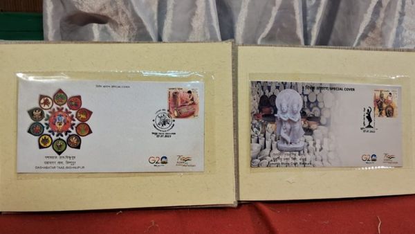 বিষ্ণুপুরের দশাবতার তাস ও শুশুনিয়ার পাথর শিল্প এবার ডাক বিভাগের খামে