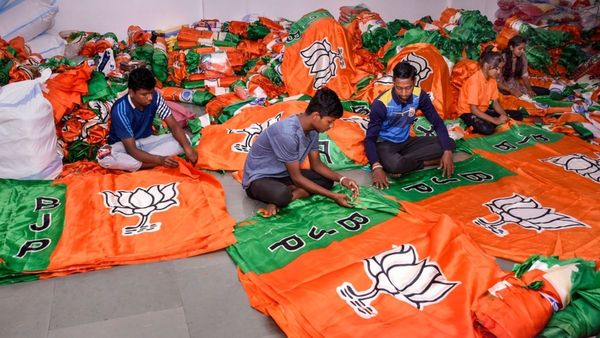 Panchayat Election 2023: জল চাওয়ায় বিজেপি কর্মীর মুখে প্রস্রাব! ভিত্তিহীন বলল তৃণমূল