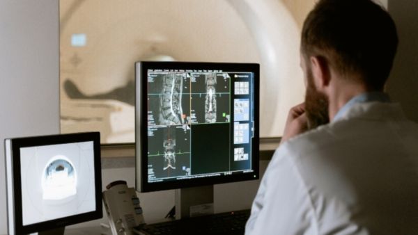 Bone Strength Foods: হাড় মজবুত রাখতে খাদ্য তালিকায় রাখুন এই খাবারগুলি