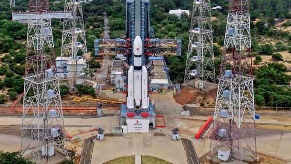 Chandrayaan 3: কাউন্ট ডাউন শুরু, জেনে নিন চন্দ্রযান-৩-তে কি কি বিশেষত্ব রয়েছে