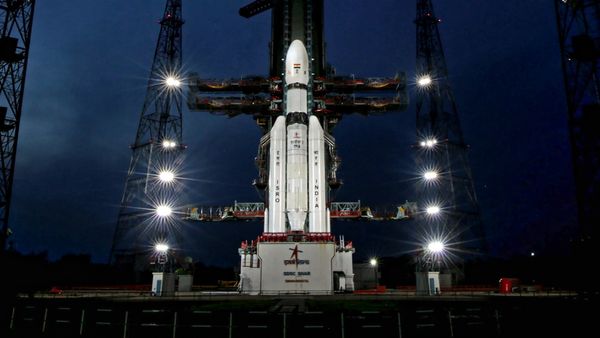 Chandrayaan 3: জানেন কি এক বাঙালির হাত ধরে হতে চলেছে চন্দ্রযান-৩ এর মিশন